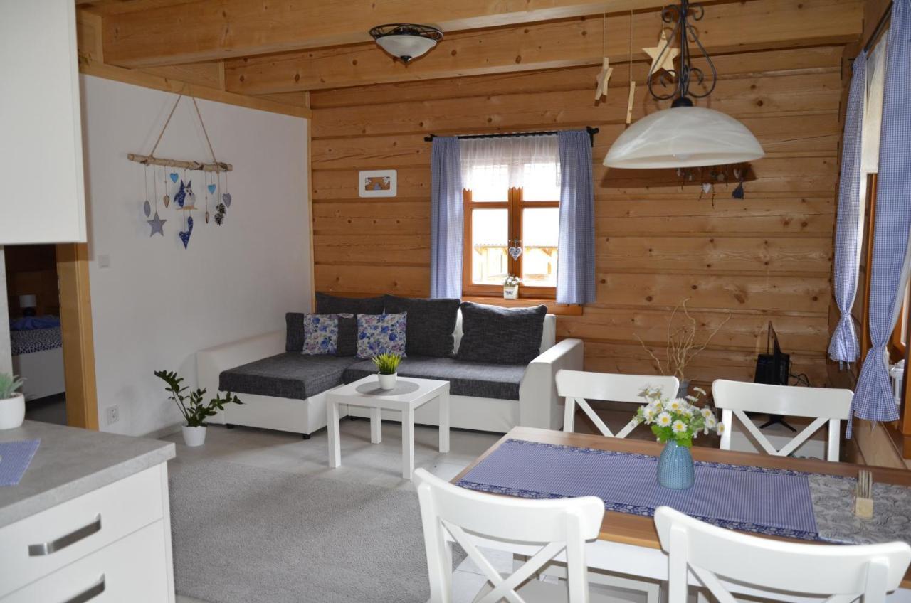 Apartmany U Vlcich Jam Petrovice u Susice ภายนอก รูปภาพ